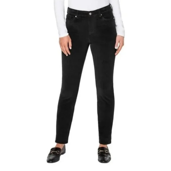 Well Worn Pants - Well Worn Women’s High Rise Soft Corduroy Pants brown Size 10/30 31” Inseam NWT
